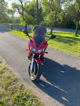 Yamaha FZS600 Fazer - 4