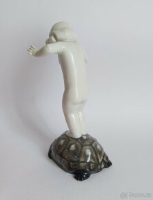 Putto stojící na želvně - Rosenthal - 4
