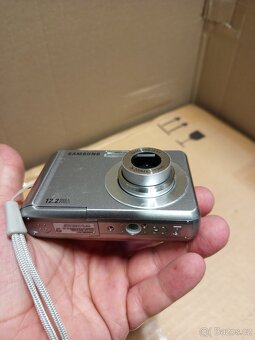 SAMSUNG ES17 - 4