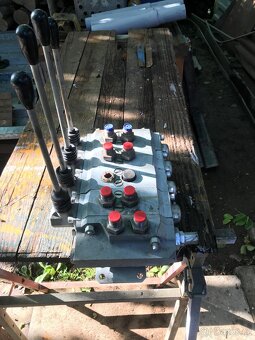 Hydraulický rozvaděč Jihlavan - 4