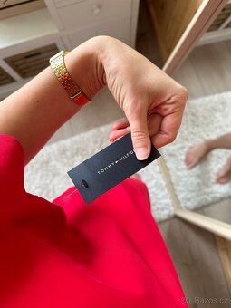 TOMMY HILFIGER ČERVENÉ ŠATY - 4