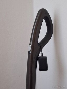 Ruční vysavač Bosch 18V - 4