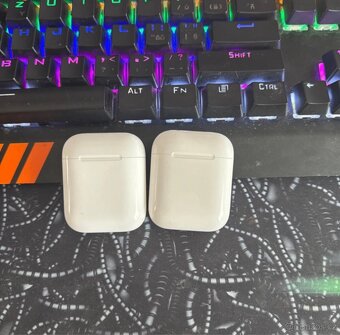 Apple AirPods 2019 - 4