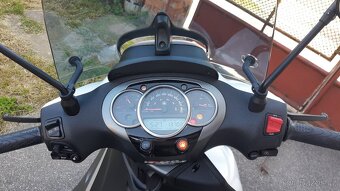 Piaggio Beverly 350 Sport Touring (2018) - ABS/ASR - 4