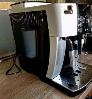 DeLonghi MagnificaS - 4