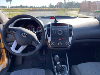 Kia Ceed, 1. maj., ČR, 1.6 CVVT, RV 2010 - 4