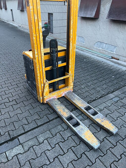 Elektrický vysokozdvižný vozík Jungheinrich EJC 212, elektri - 4