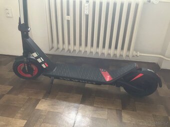 Elektrická koloběžka Aprilia eSR2 - 4