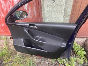 Přední dveře Passat b6 Pravé - 4