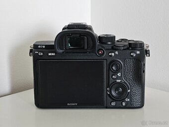 Sony A7 III - 4