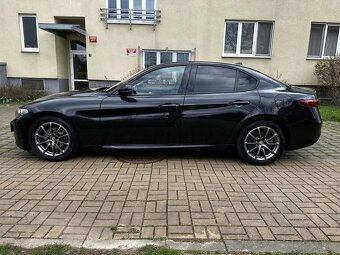 Alfa Romeo Giulia 2.2 JTDM Kůže Automat Navigace Adapt. Temp - 4