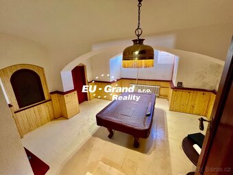 Prodej zrekonstruované vily z konce 19 století v Neugersdorf - 4