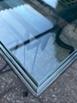 Masivní kovaný zahradní set - stůl plus 4 židle - 4