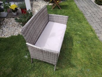 Polyratanová sedačka se stolkem - 4