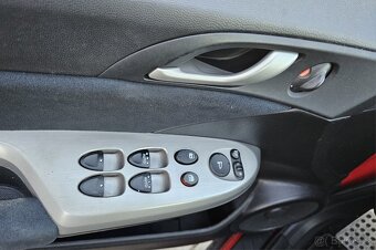 Honda Civic 1.8 103 Kw 2009 V-Tec manuál - 4