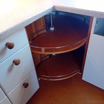 Kuchyňská linka se spotřebiči - 4