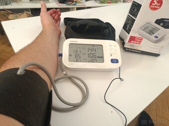 Digitální tlakoměr OMRON M6 Comfort, Praha, TOP stav - 4