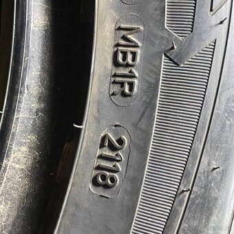 Zimní pneu 215/55 R17 98V Goodyear 6,5-7mm - 4
