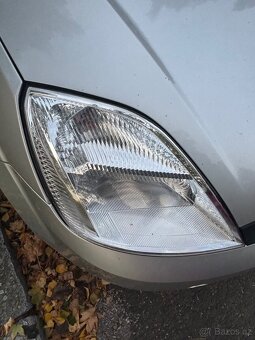 Ford Fiesta 2004 - 4