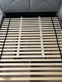 Čalouněná postel se šuplíky - 4