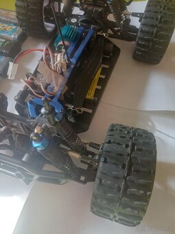 RC auto Himoto Monster EMXT-1 4WD ART 1:10 + 7 baterií - 4