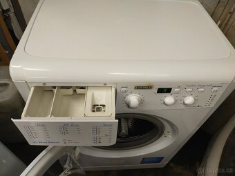 Prodám plně funkční dig. pračku zn. indesit na 5 kg--DOVEZU- - 4