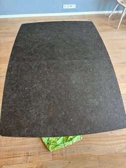 Jidelni stul znacky BoConcept - 4
