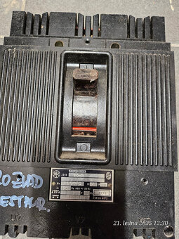 deon J21U jistič 50A - 4