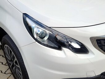 Peugeot 2008, 1,2 SERV.KNÍŽKA, MÁLO NAJETO - 4