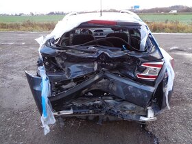 Renault Megane III 1,6i 81KW, Rozprodám na náhradní díly - 4