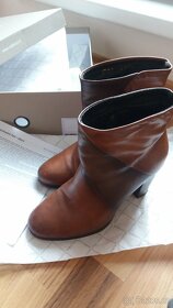 Kožené kotníčkové boty / kozačky Cafénoir vel. 38 - 4