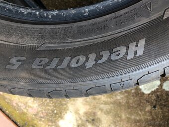 Letní pneu 215/60/17 - 4