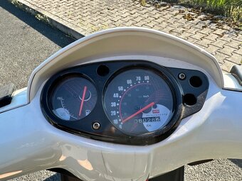 Skůtr Aprilia sportcity one - 4