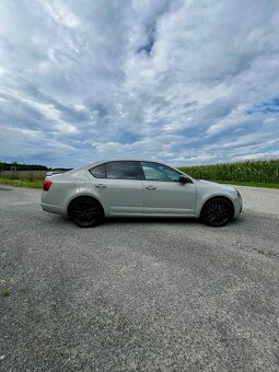 Octavia 3 RS 2.0 tsi 169 Kw - 4