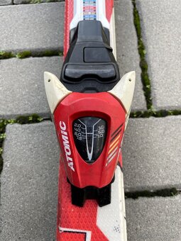 ATOMIC Redster Edge + hůlky LEKI - 4
