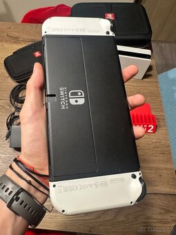 Nintendo switch OLED (stav 10/10) + hra + příslušenství - 4