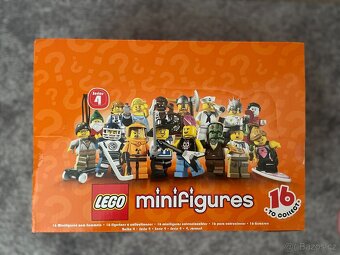 Col04 nerozbalená krabice čtvrté série figurek - 4