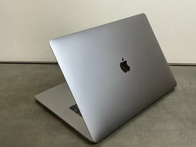 Macbook Pro 15" 2018 SG i7 / 500GB - DPH - 4