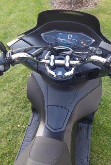 Skútr Honda PCX 125 - 4
