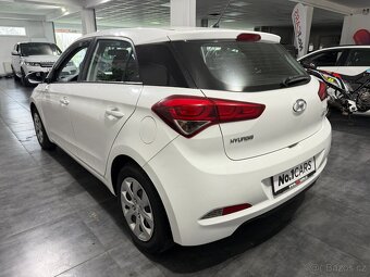 Hyundai i20 1,1 CRDI FAMILY+ SUPER STAV 114.000 KM - 4