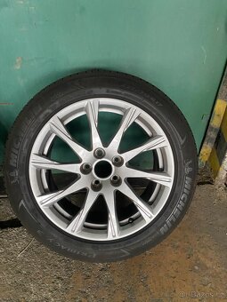 Audi V spoke 225/50 R17 originál - 4