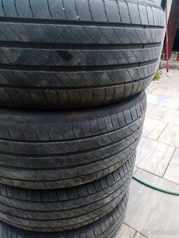 Pneu Michelin 205/55 R16 - 4