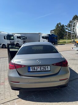 Prodám Mercedes-Benz C300 (2022 - 4