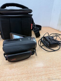 Prodam kameru JVC Ecerio - 4