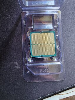 AMD Ryzen 7 7700X - 4