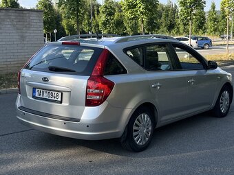 Kia Ceed - 4
