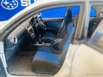 Subaru Impreza WRX STI (2001) 1:18 AUTOart - 4