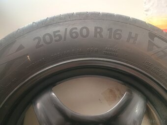 Prodám pneu s disky z Dacie Sandero 2024 - 4