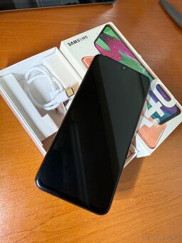 Samsung GALAXY a40 4/64GB - 4
