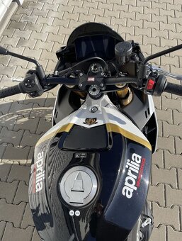 APRILIA TUONO V4 E5 FACTORY ULTRA GOLD - 4